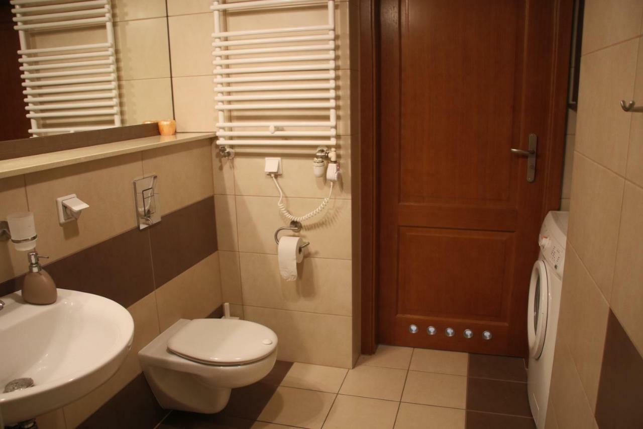 Apartament Kolonialny Olympic Park コウォブジェク エクステリア 写真